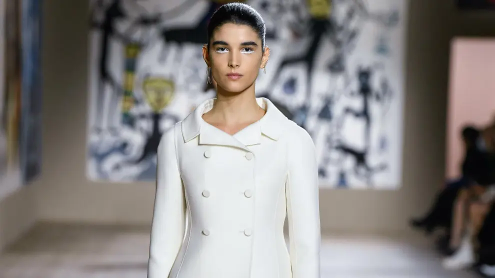 Explorando las Tendencias de Moda Más Allá de las Pasarelas - Un Viaje Creativo y Consciente al Estilo Personal